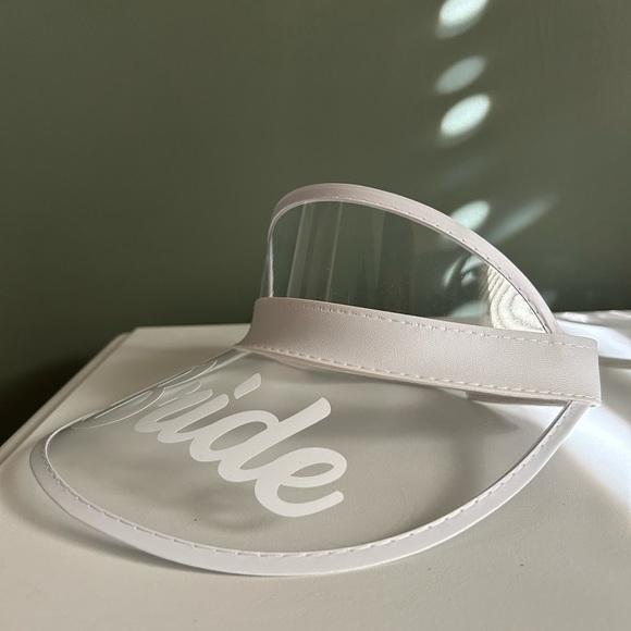 BRAND NEW Bride Clear and White Visor - Picture 6 of 6